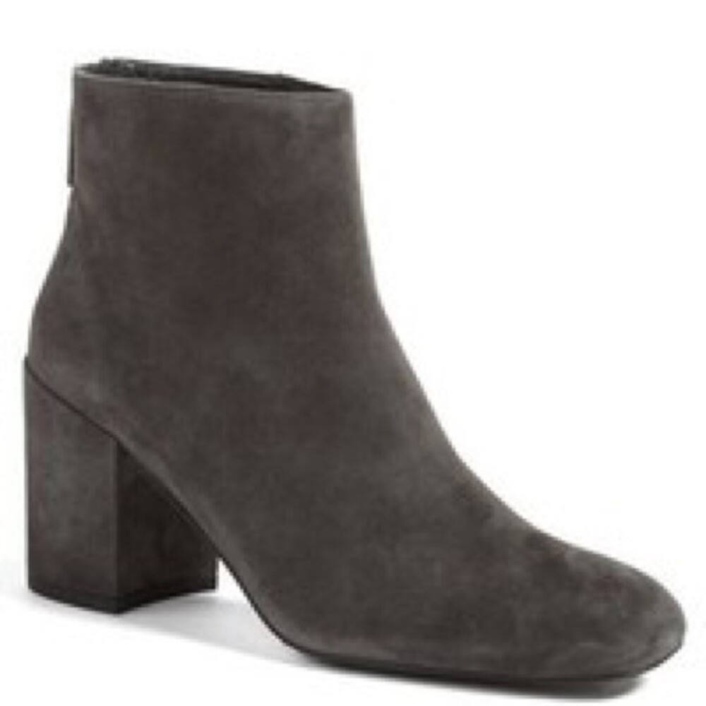 Stuart Weitzman Bacari Suede Chunky-Heel Bootie in Grey 7N